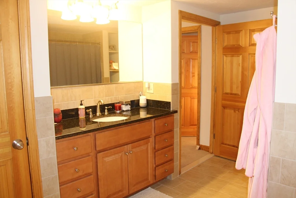 1 bed, 1 bath apartment for rent at 2360 Commonwealth Ave Unit 1-2, Auburndale — photo 8 of 12