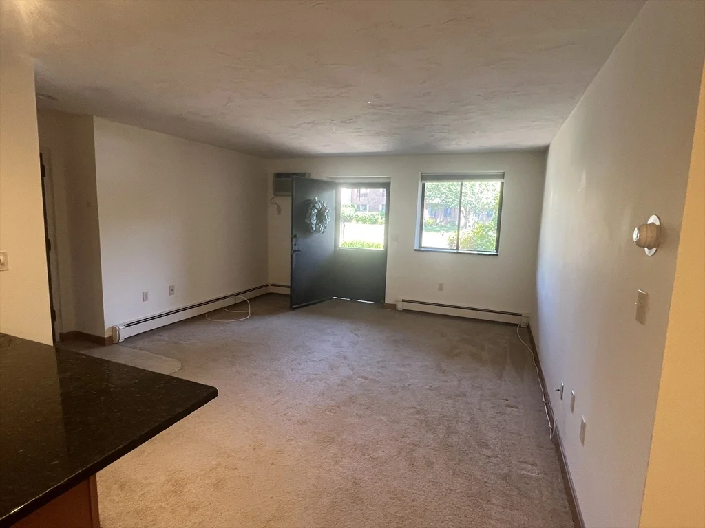 1 bed, 1 bath apartment for rent at 2360 Commonwealth Ave Unit 1-2, Auburndale — photo 11 of 12