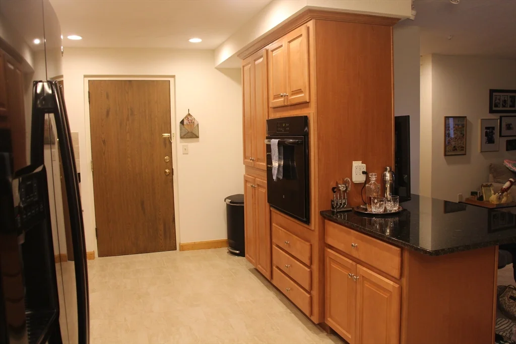 1 bed, 1 bath apartment for rent at 2360 Commonwealth Ave Unit 1-2, Auburndale — photo 3 of 7