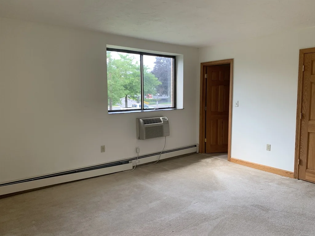 2 bed, 1 bath apartment for rent at 2360 Commonwealth Ave Unit 3-4, Newton — photo 4 of 10