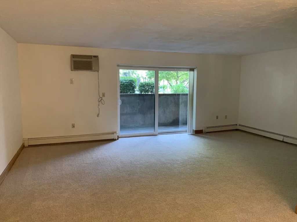 1 bed, 1 bath apartment for rent at 2366 Commonwealth Ave Unit 1-3, Newton — photo 5 of 7