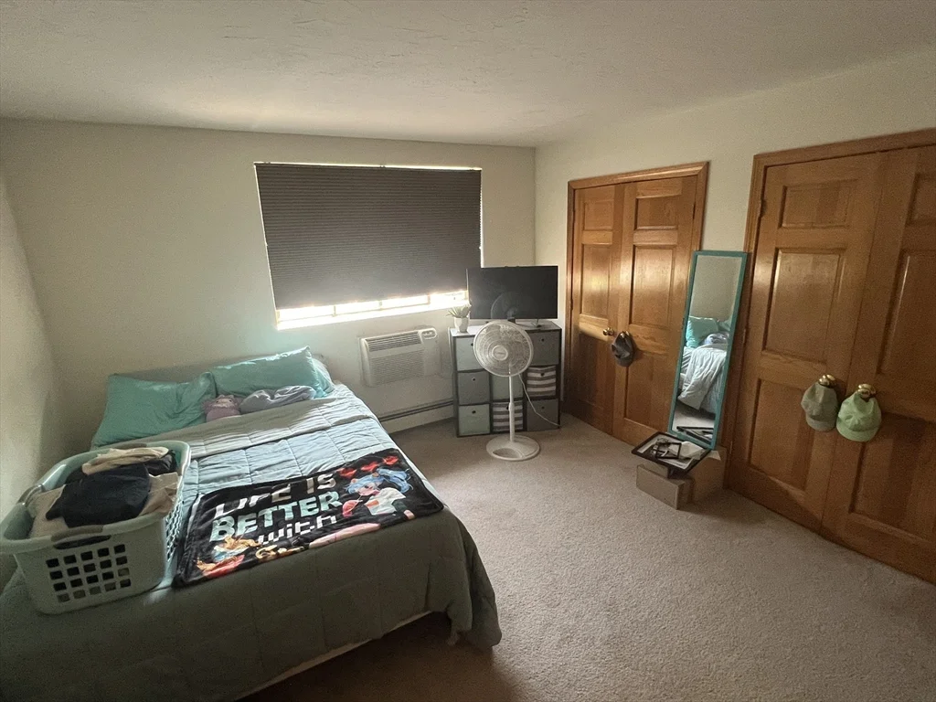 1 bed, 1 bath apartment for rent at 2366 Commonwealth Ave Unit 1-4, Auburndale — photo 4 of 7