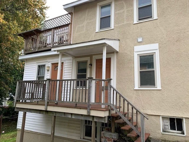 4 bed, 1 bath apartment for rent at 237 Bridge St Unit N/A, Northampton — photo 2 of 14