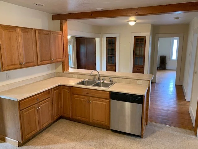 4 bed, 1 bath apartment for rent at 237 Bridge St Unit N/A, Northampton — photo 7 of 14