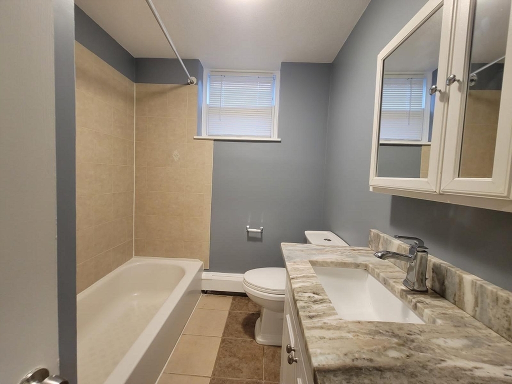 3 bed, 1 bath apartment for rent at 237 Chestnut St Unit 3, Chelsea — photo 10 of 10