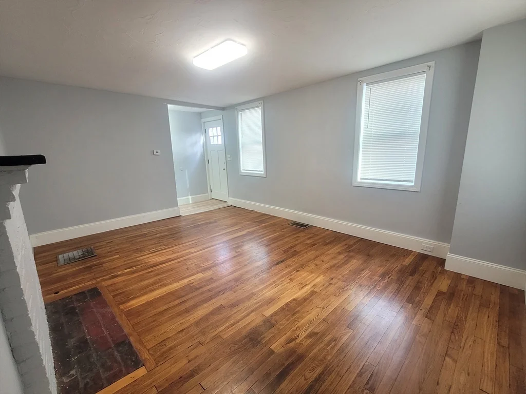 2 bed, 1 bath apartment for rent at 237 Colburn St Unit 237, Dedham — photo 4 of 16