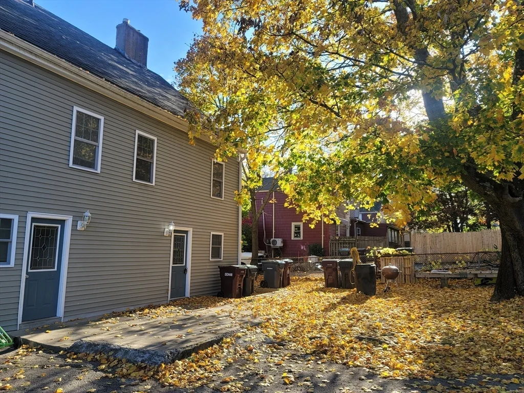 2 bed, 1 bath apartment for rent at 237 Colburn St Unit 237, Dedham — photo 3 of 16