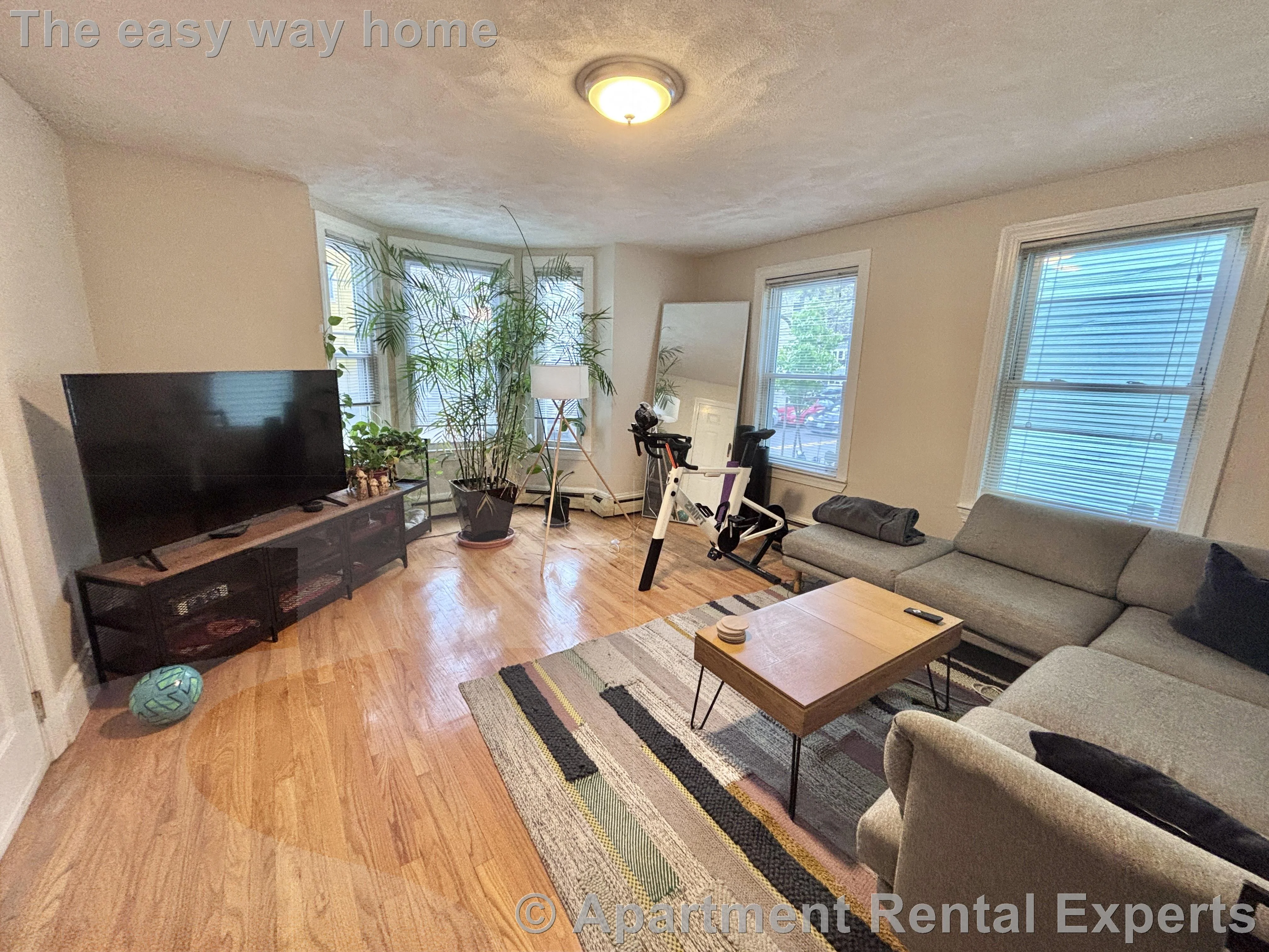 3 bed, 1 bath apartment for rent at 237 Columbia St Unit 1, Central Square — photo 2 of 12