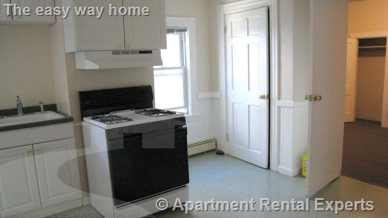 2 bed, 1 bath apartment for rent at 237 Columbia St Unit 3, Central Square — photo 2 of 11