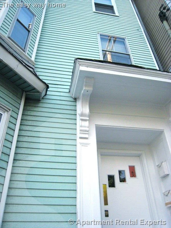 2 bed, 1 bath apartment for rent at 237 Columbia St Unit 3, Central Square — photo 3 of 11