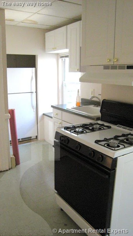 2 bed, 1 bath apartment for rent at 237 Columbia St Unit 3, Central Square — photo 9 of 11
