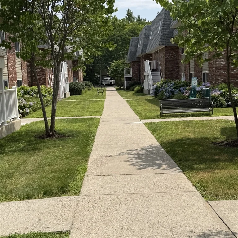1 bed, 1 bath apartment for rent at 237 Garden St Unit 243-8, Neighborhood Nine — photo 8 of 9
