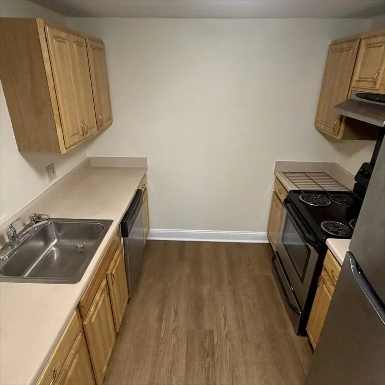 1 bed, 1 bath apartment for rent at 237 Garden St Unit 243-8, Neighborhood Nine — photo 5 of 9