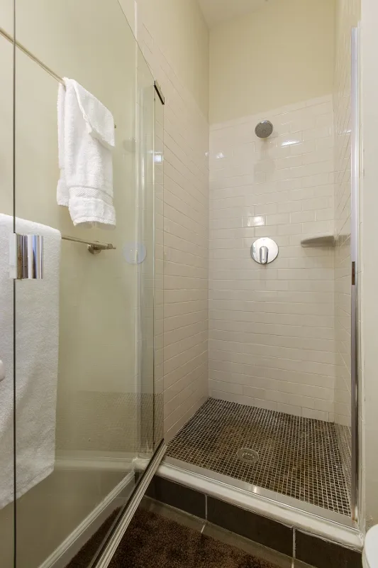 3 bed, 1 bath apartment for rent at 237 Northampton St Unit 1, Roxbury — photo 9 of 12
