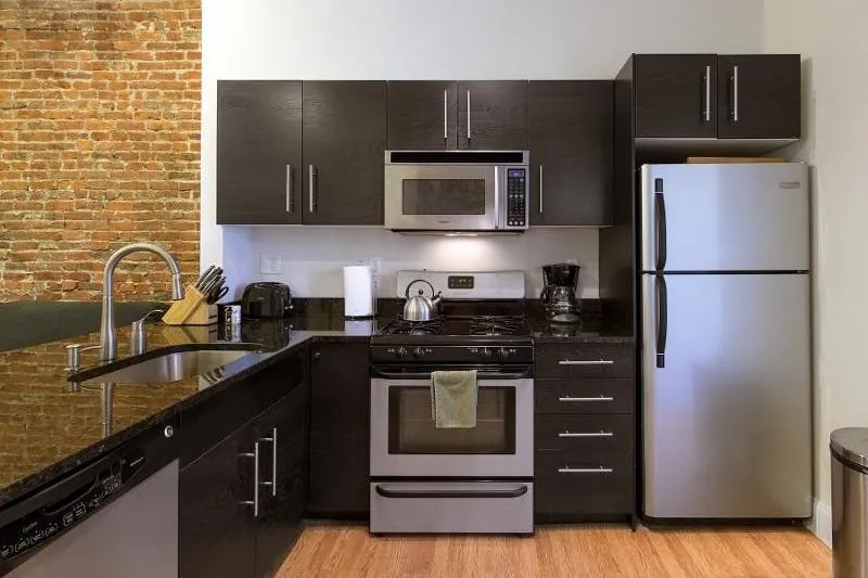 3 bed, 1 bath apartment for rent at 237 Northampton St Unit 1q, Roxbury — photo 3 of 13