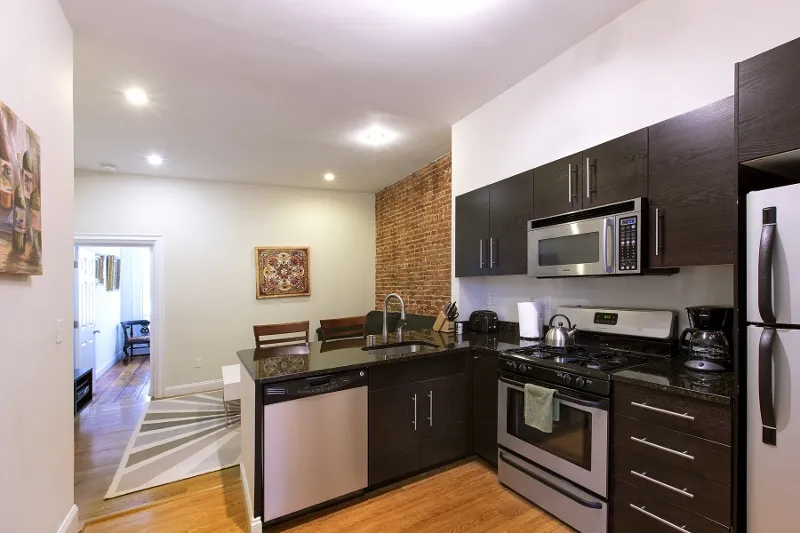 3 bed, 1 bath apartment for rent at 237 Northampton St Unit 1q, Roxbury — photo 2 of 13