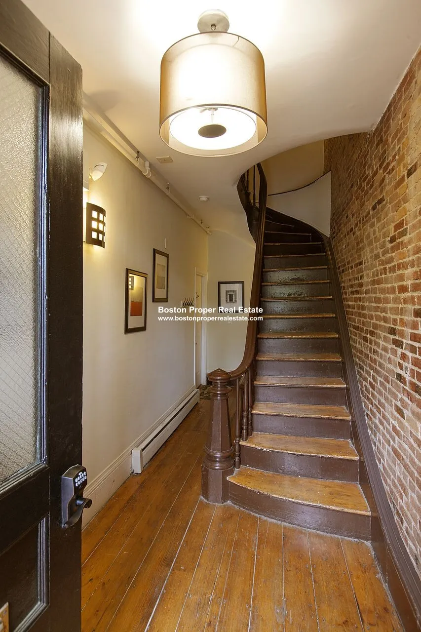 4 bed, 2 bath apartment for rent at 237 Northampton St Unit 3, Roxbury — photo 8 of 20