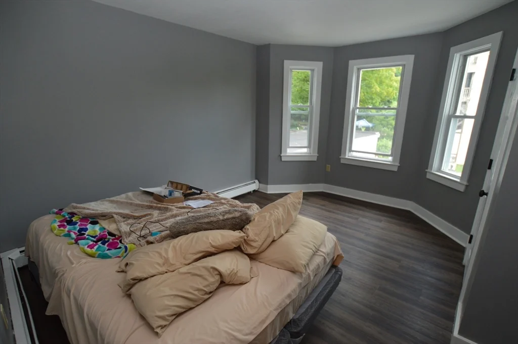 2 bed, 1 bath apartment for rent at 237 River St Unit B, Haverhill — photo 3 of 7