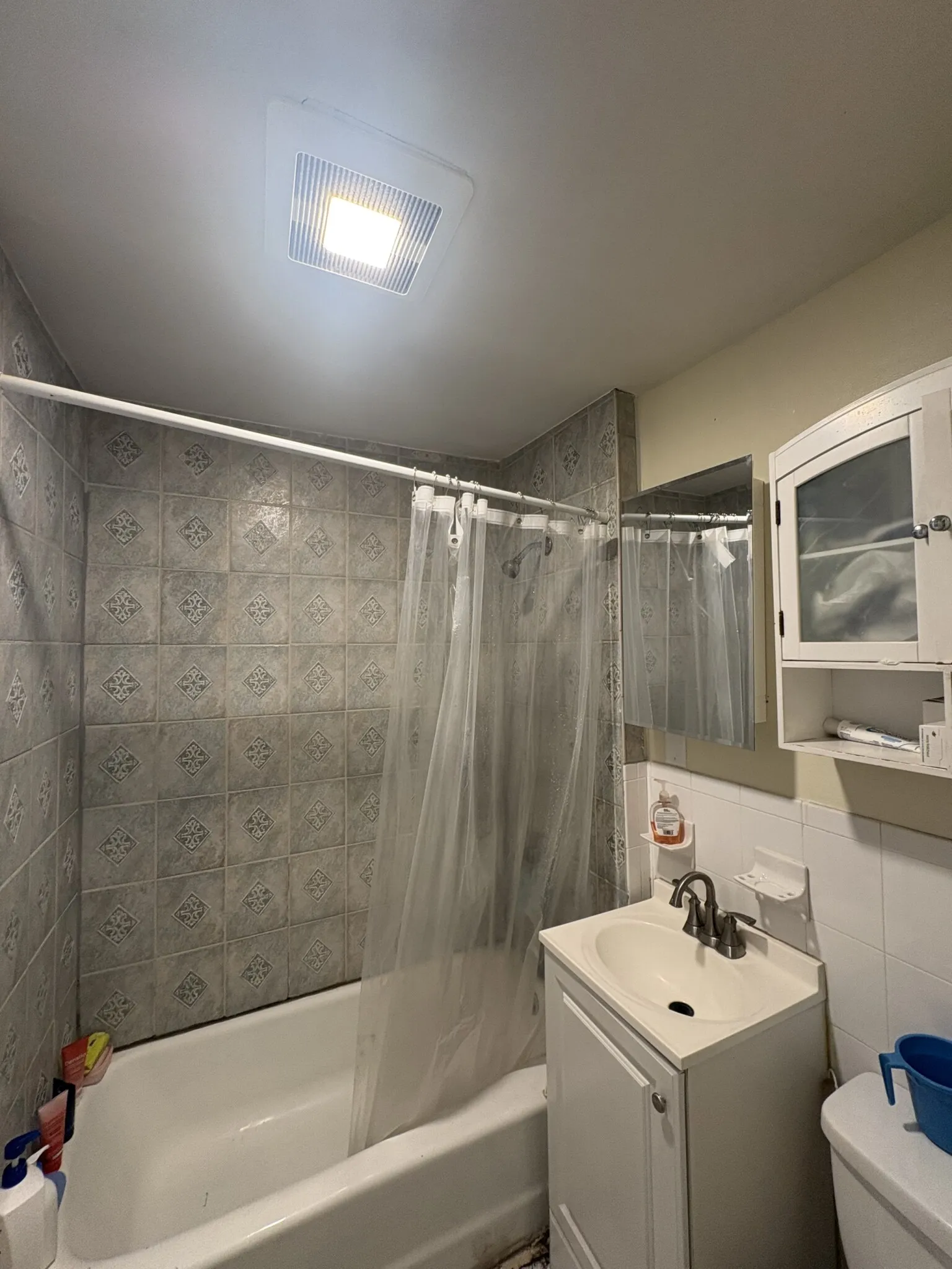 2 bed, 1 bath apartment for rent at 237 Tremont St Unit 2, Ward Two — photo 23 of 23