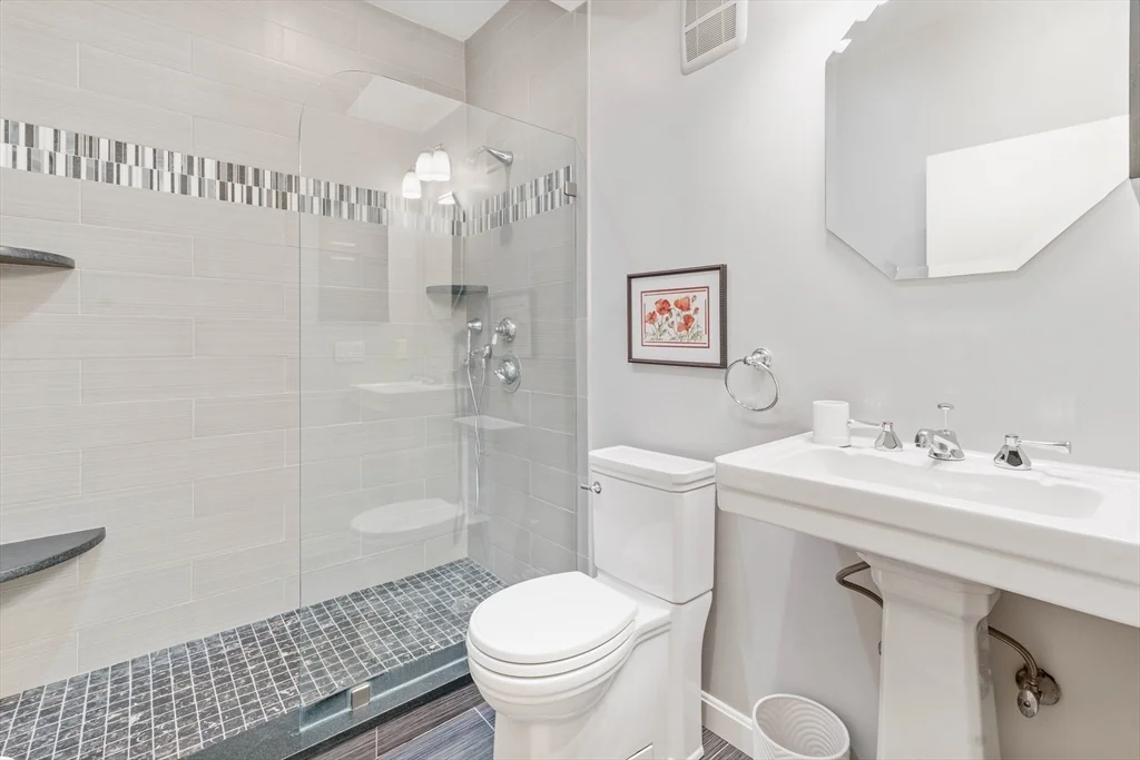1 bed, 1 bath apartment for rent at 237 Newton St Unit 4, Back Bay — photo 14 of 25