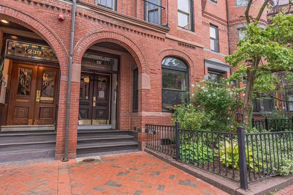 1 bed, 1 bath apartment for rent at 237 Newton St Unit 4, Back Bay — photo 18 of 25