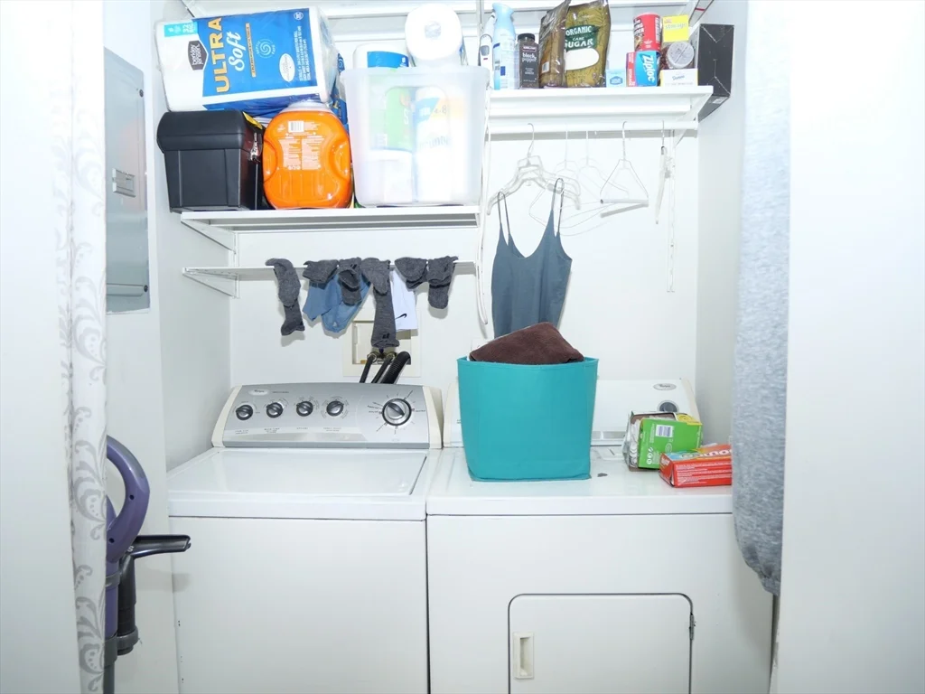 3 bed, 1 bath apartment for rent at 237 W Third Unit 2, South Boston — photo 3 of 11
