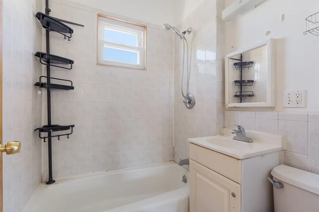3 bed, 1 bath apartment for rent at 237 Webster Ave Unit 3, Wellington-Harrington — photo 7 of 12