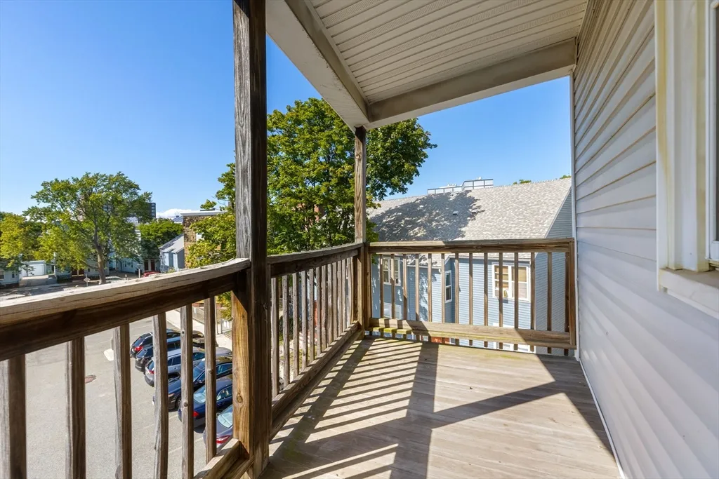 3 bed, 1 bath apartment for rent at 237 Webster Ave Unit 3, Wellington-Harrington — photo 11 of 12