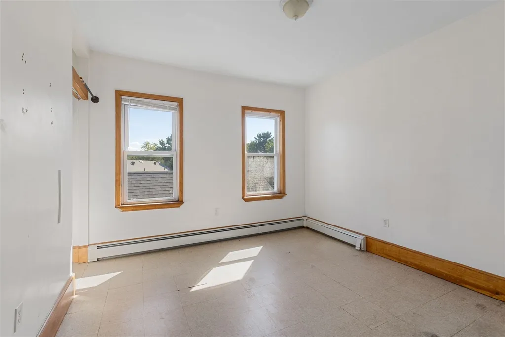 3 bed, 1 bath apartment for rent at 237 Webster Ave Unit 3, Wellington-Harrington — photo 3 of 12