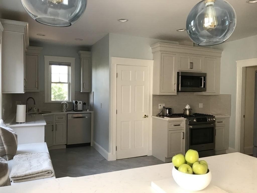 3 bed, 2 bath apartment for rent at 237 Winchester St Unit 1, North Brookline — photo 4 of 12