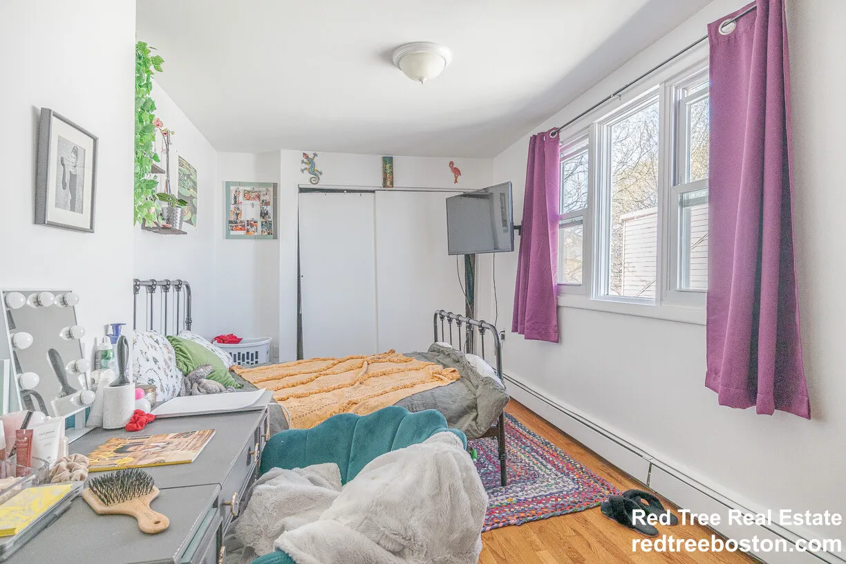 4 bed, 2 bath apartment for rent at 238 Everett St Unit 2, East Boston — photo 7 of 11