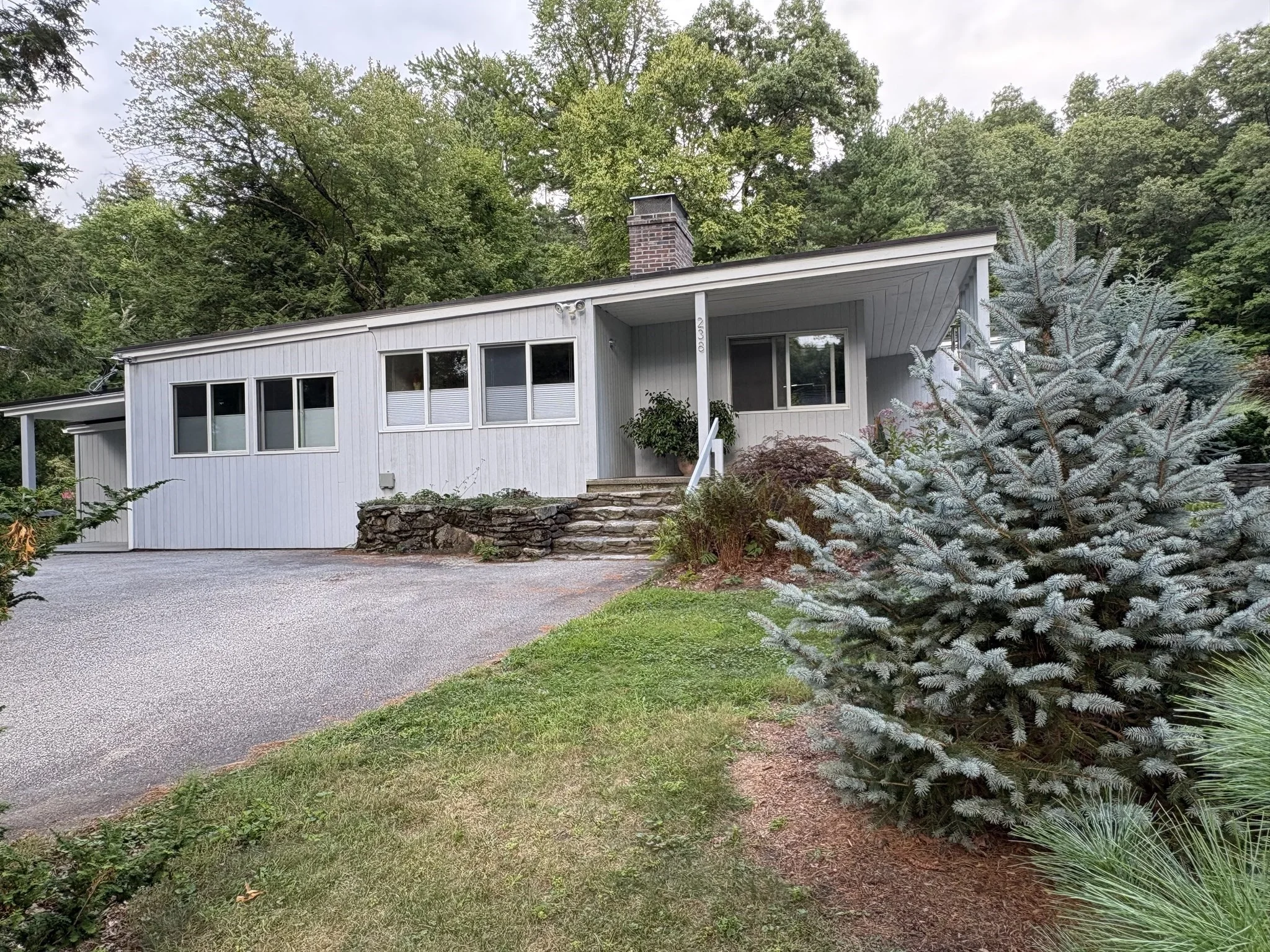 3 bed, 2 bath apartment for rent at 238 Goodmans Hill Rd, Sudbury — photo 3 of 31