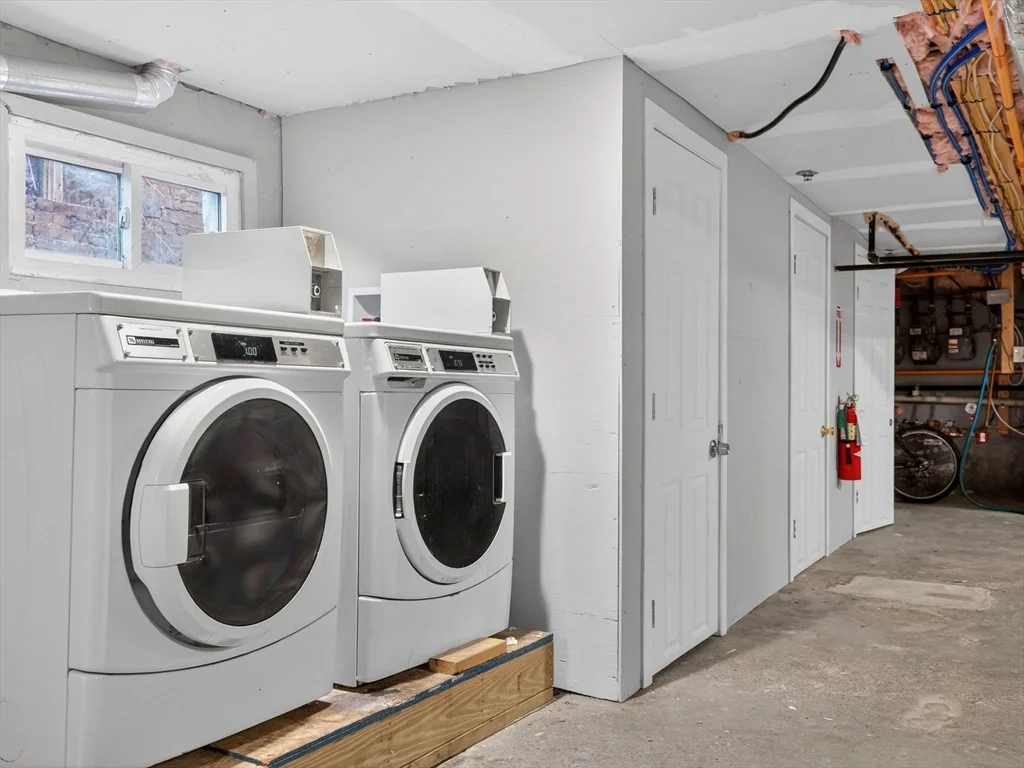 3 bed, 1 bath apartment for rent at 238 Havre St Unit 2, East Boston — photo 15 of 28