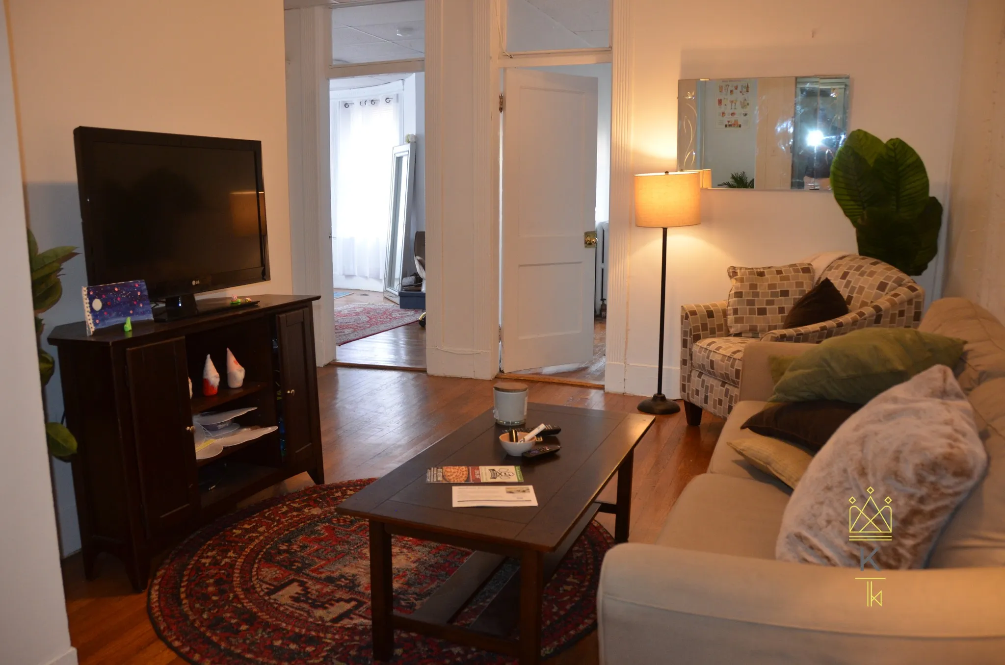 3 bed, 1 bath apartment for rent at 238 Hemenway St Unit 11, Fenway — photo 1 of 17