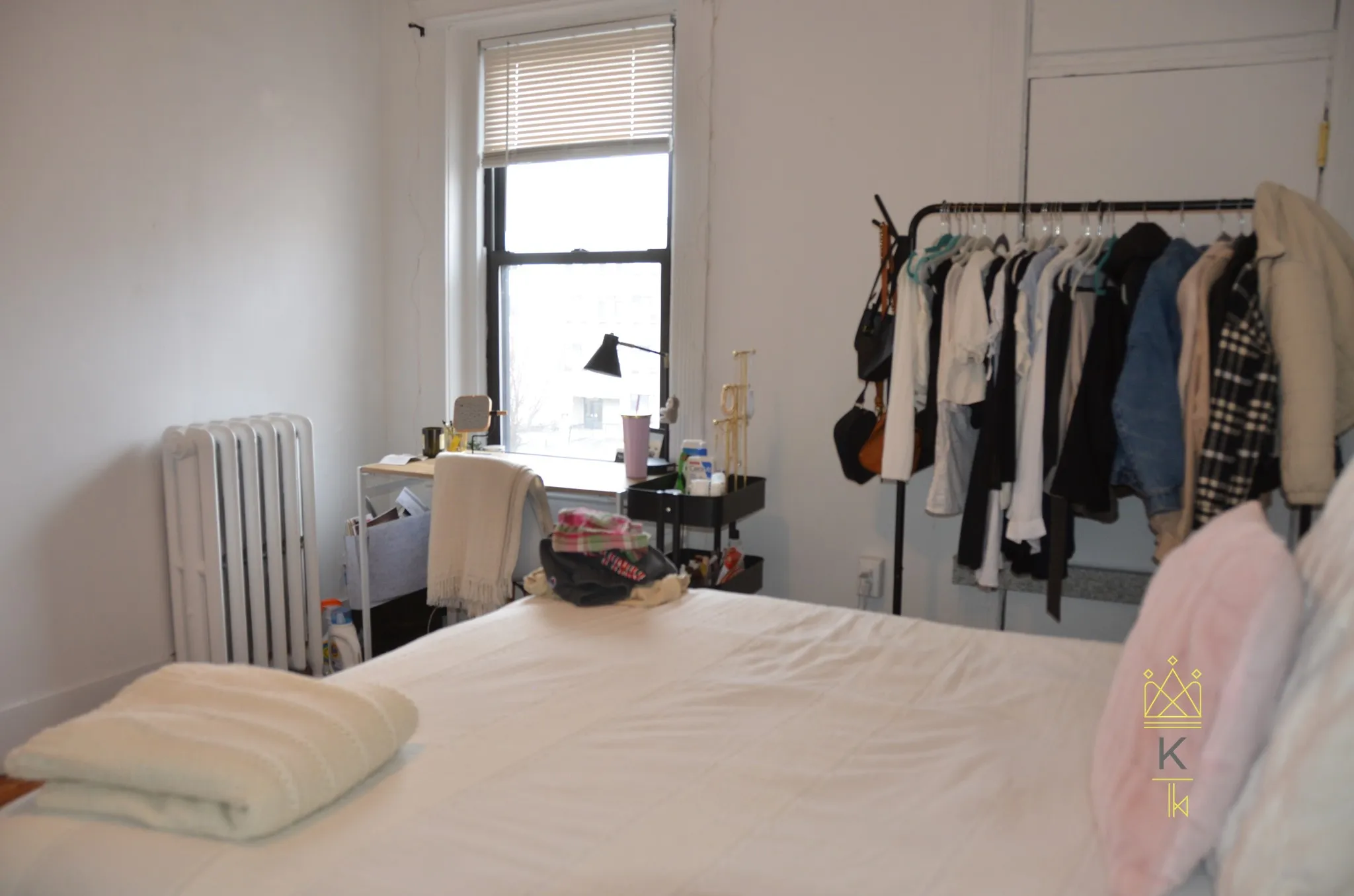 3 bed, 1 bath apartment for rent at 238 Hemenway St Unit 11, Fenway — photo 3 of 17