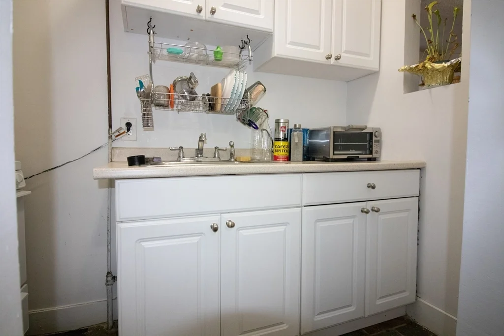 Studio bed, 1 bath apartment for rent at 238 Hemenway St Unit 14, Fenway — photo 3 of 5