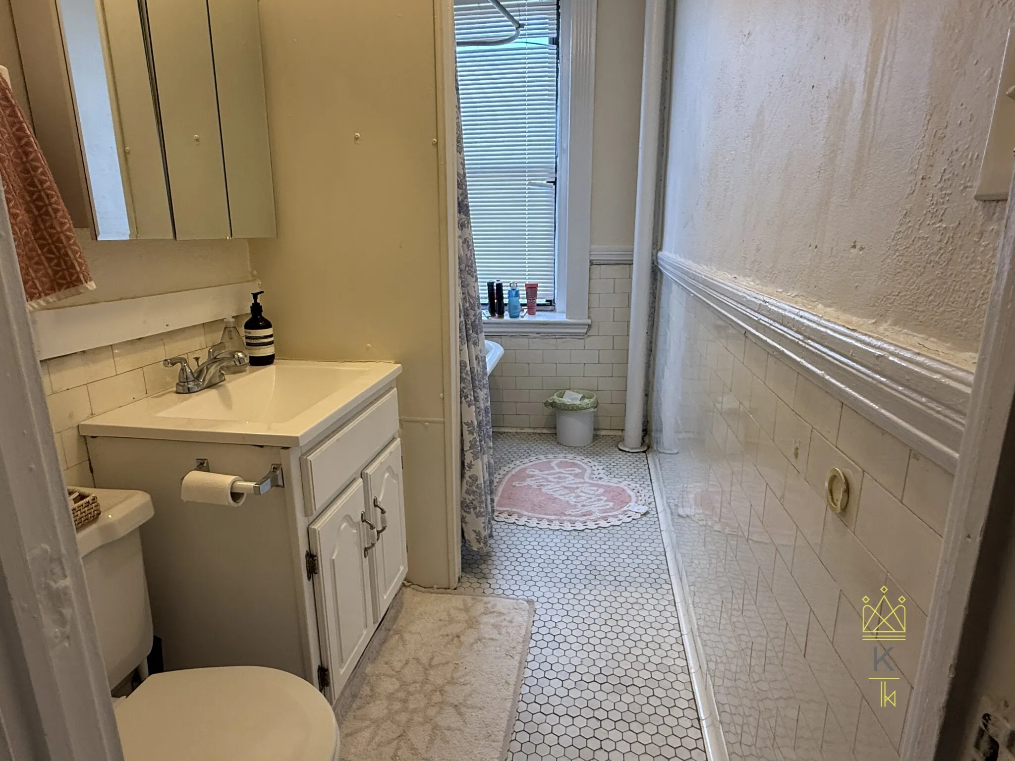 3 bed, 1 bath apartment for rent at 238 Hemenway St Unit 16, Fenway — photo 11 of 13