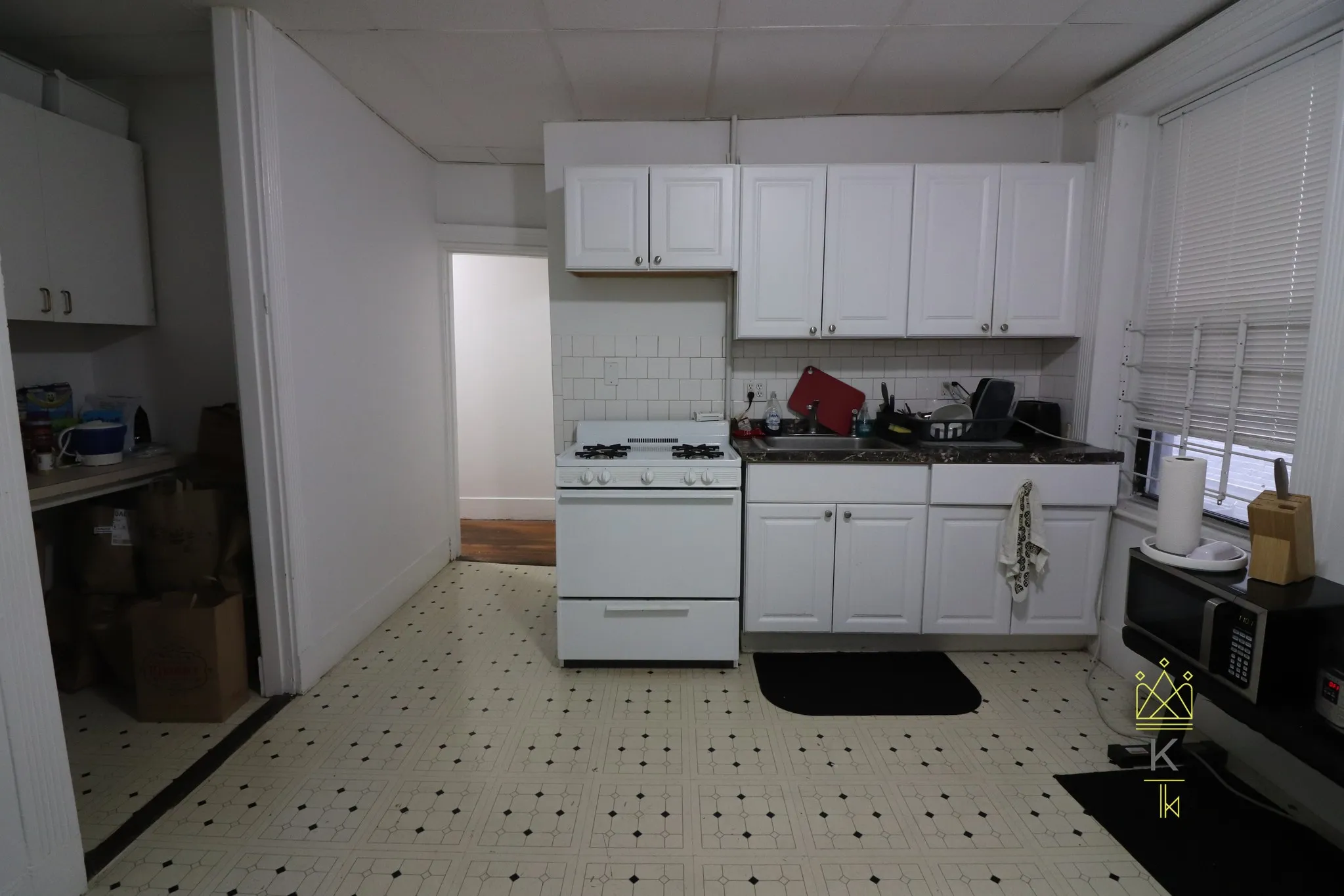 2 bed, 1 bath apartment for rent at 238 Hemenway St Unit 2, Fenway — photo 4 of 9