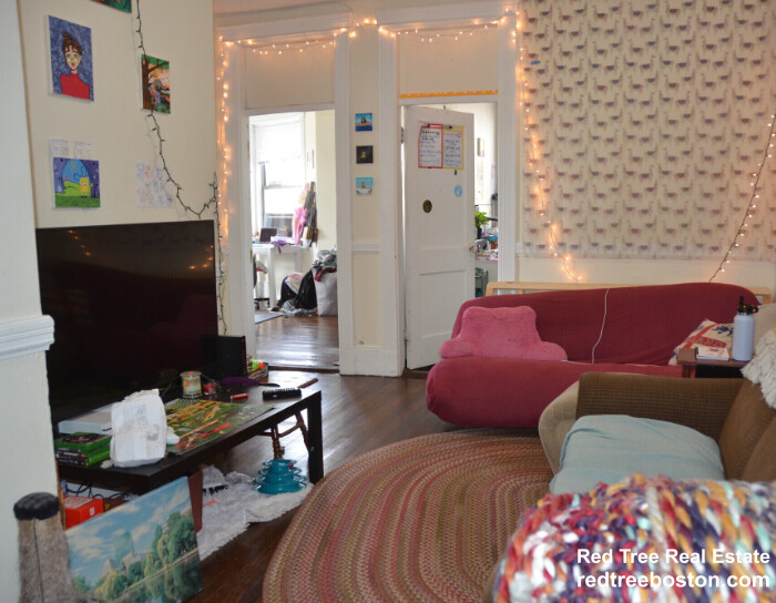 3 bed, 1 bath apartment for rent at 238 Hemenway St Unit 238-11, Fenway — photo 1 of 20