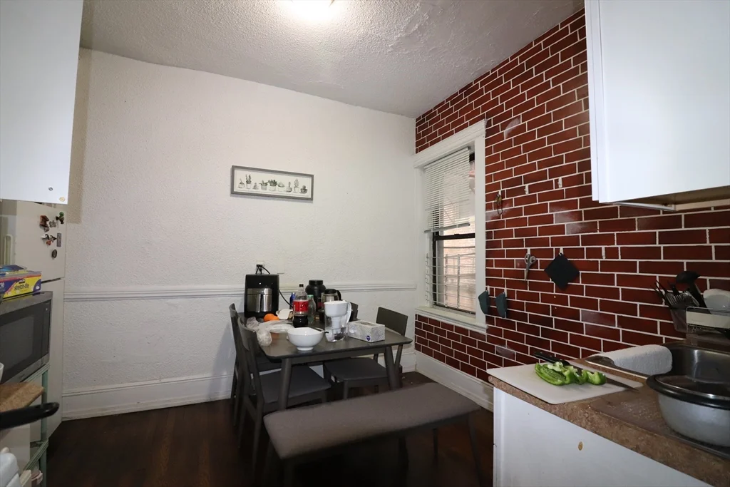 2 bed, 1 bath apartment for rent at 238 Hemenway St Unit 4, Fenway — photo 7 of 10