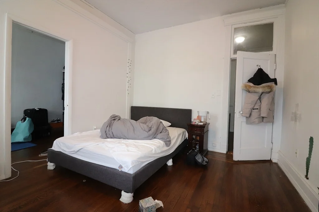 2 bed, 1 bath apartment for rent at 238 Hemenway St Unit 4, Fenway — photo 3 of 10