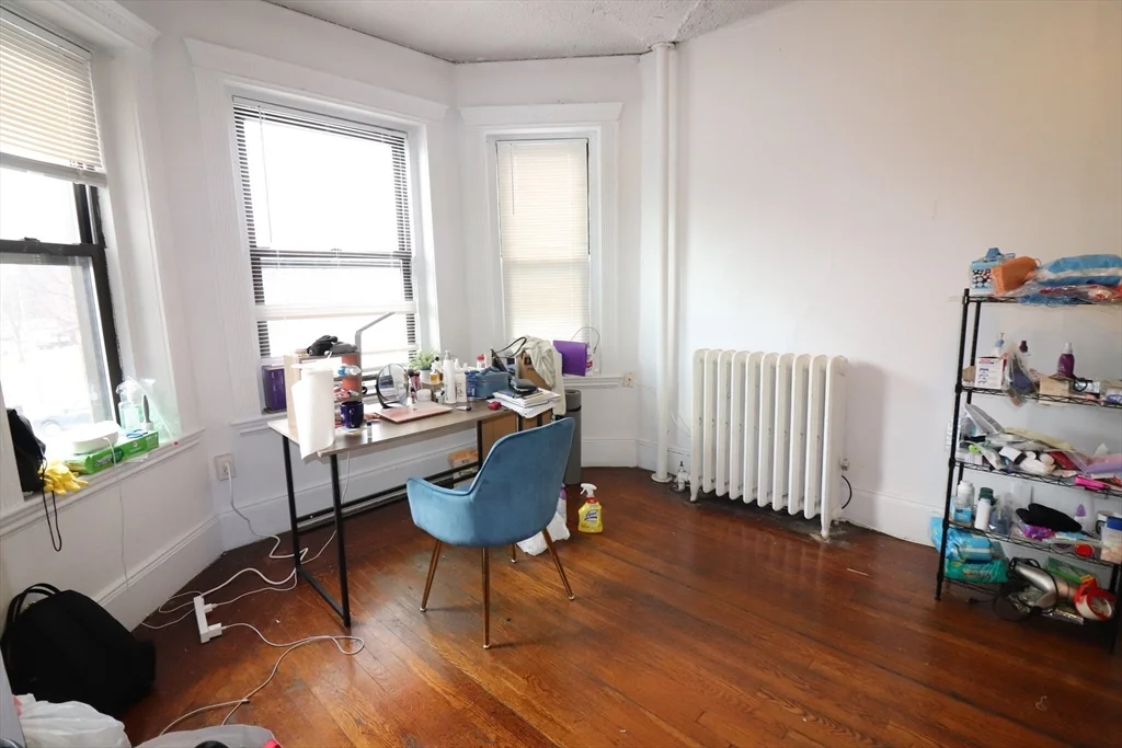 3 bed, 1 bath apartment for rent at 238 Hemenway St Unit 6, Fenway — photo 5 of 9
