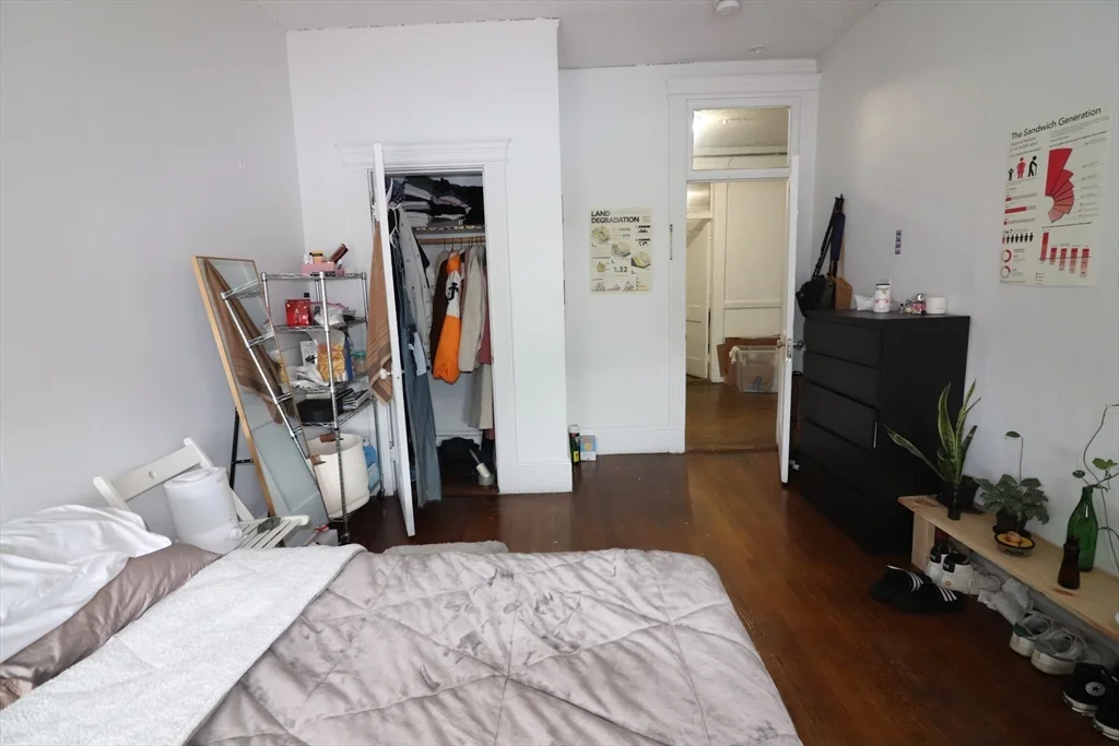 3 bed, 1 bath apartment for rent at 238 Hemenway St Unit 6, Fenway — photo 7 of 9