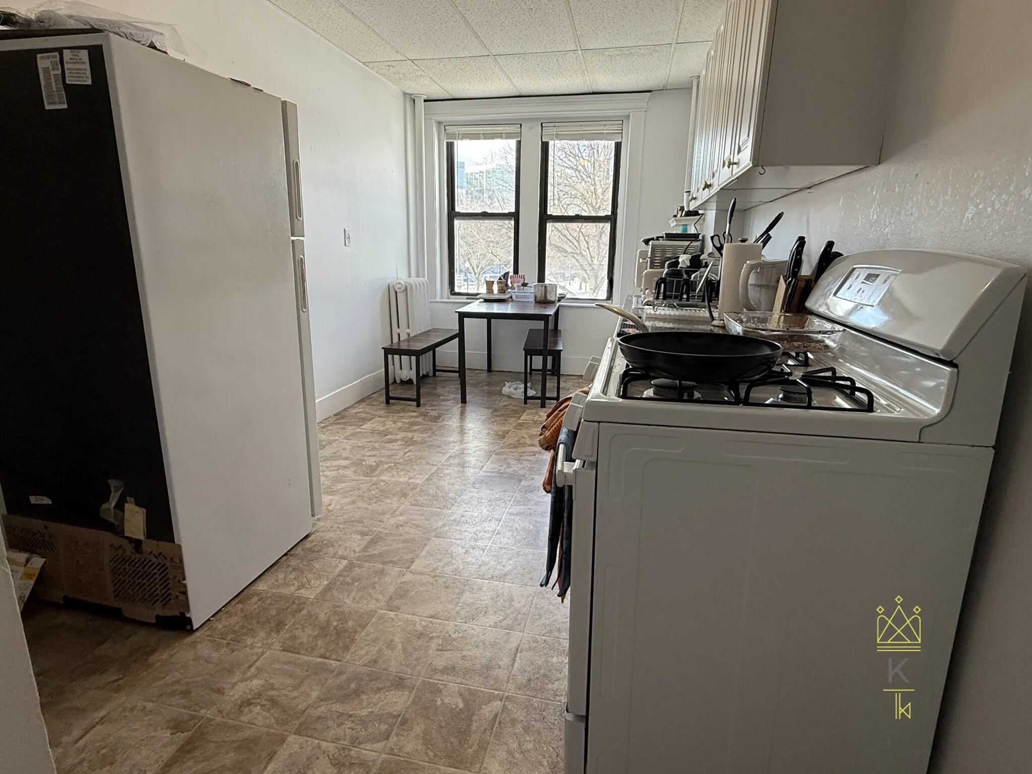 3 bed, 1 bath apartment for rent at 238 Hemenway St Unit 7, Fenway — photo 3 of 14