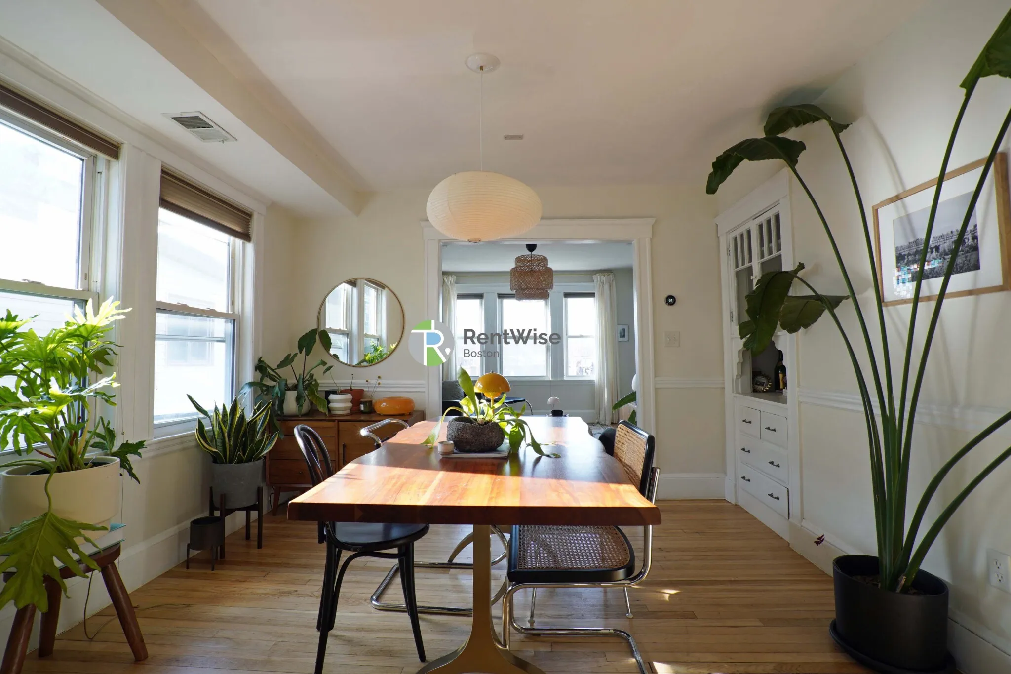 3 bed, 1 bath apartment for rent at 238 Hyde Park Ave Unit 3, Jamaica Plain — photo 6 of 27
