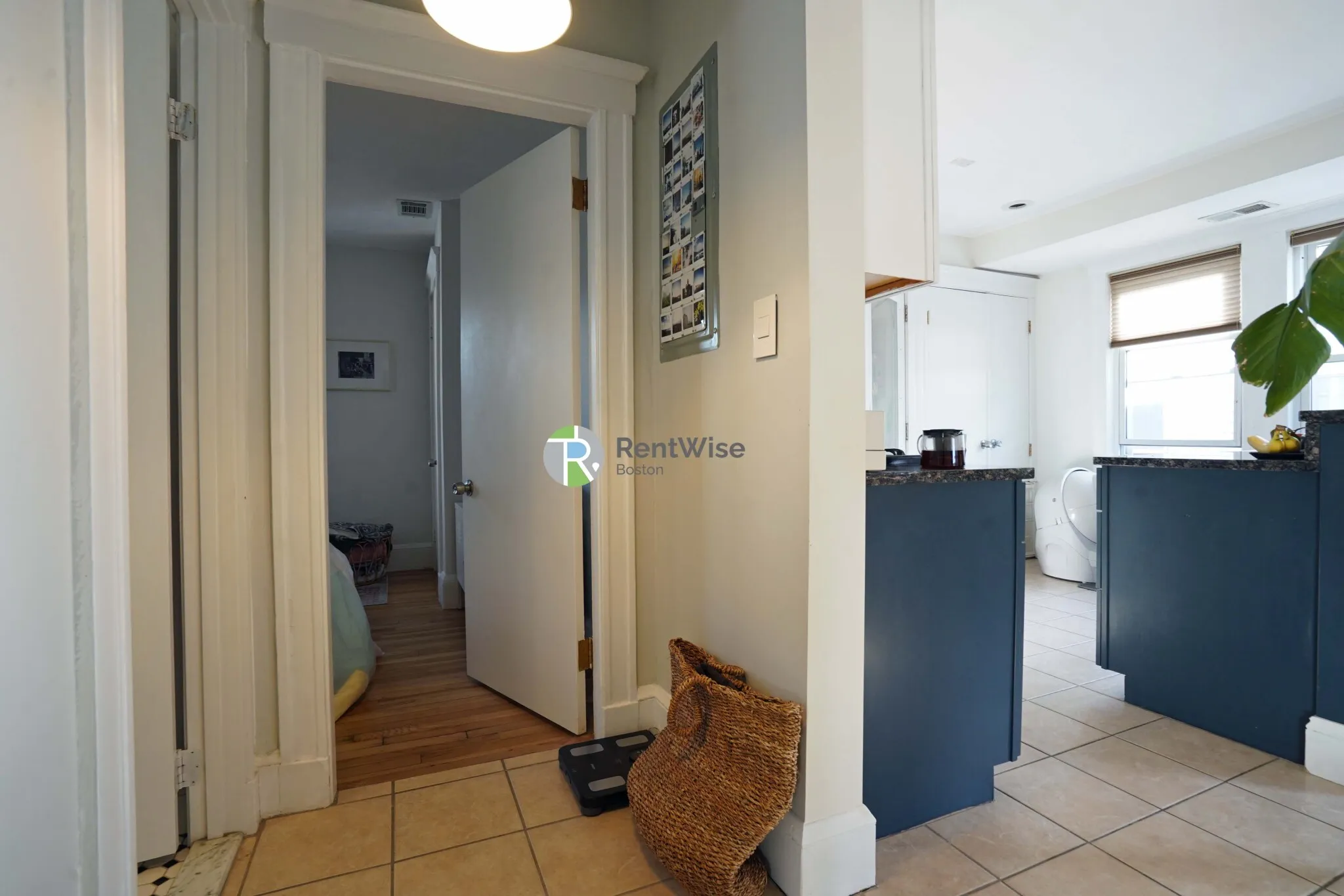3 bed, 1 bath apartment for rent at 238 Hyde Park Ave Unit 3, Jamaica Plain — photo 15 of 27