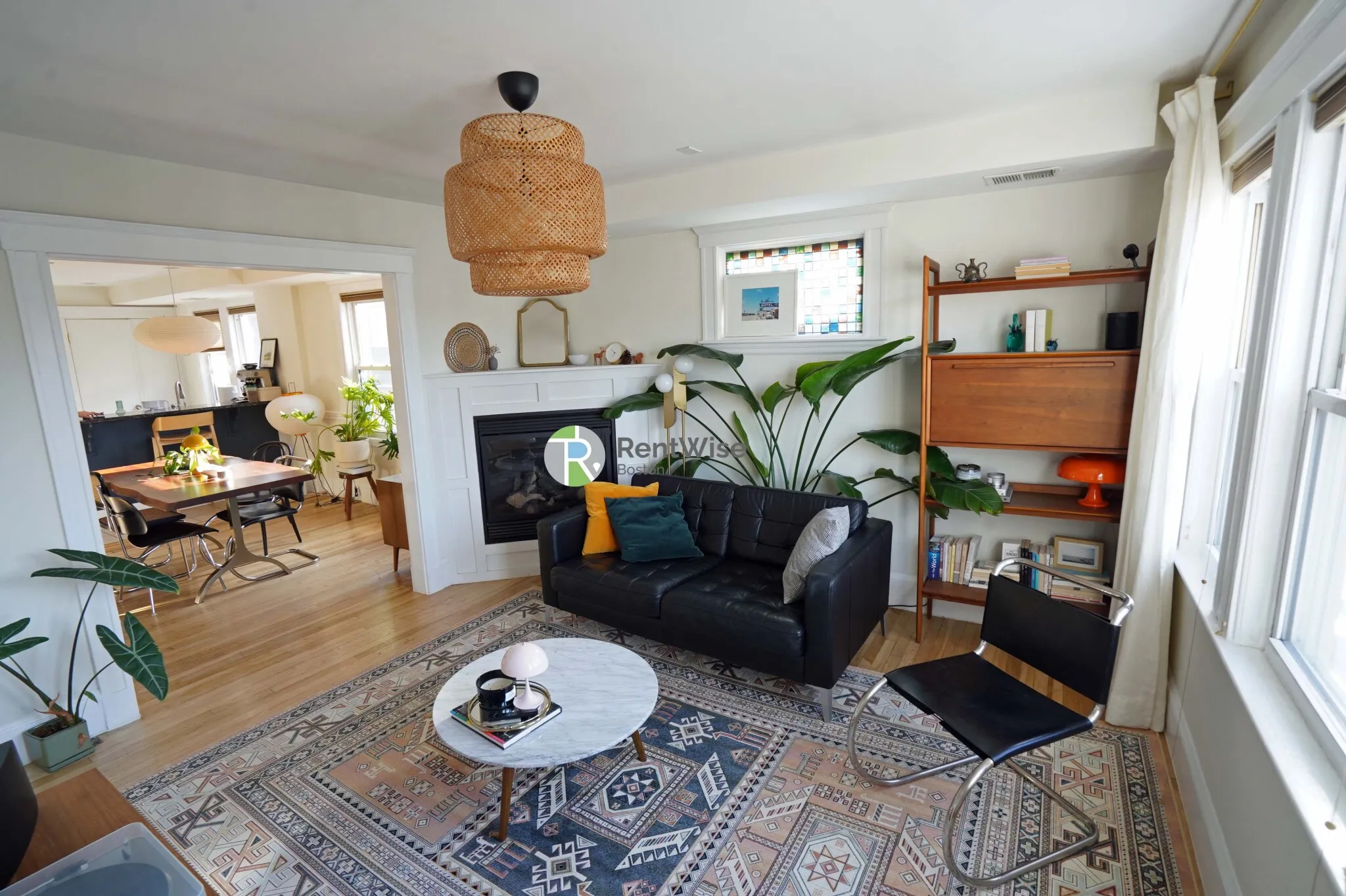 3 bed, 1 bath apartment for rent at 238 Hyde Park Ave Unit 3, Jamaica Plain — photo 4 of 27