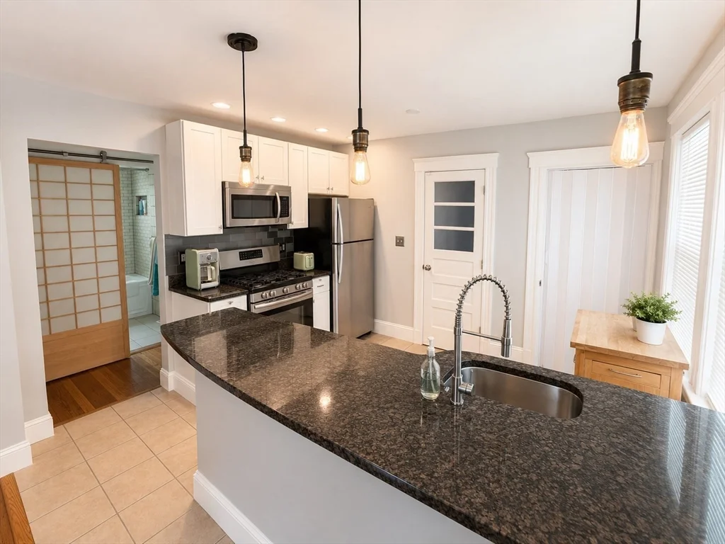 2 bed, 1 bath apartment for rent at 238 Hyde Park Unit 1, Jamaica Plain — photo 3 of 11