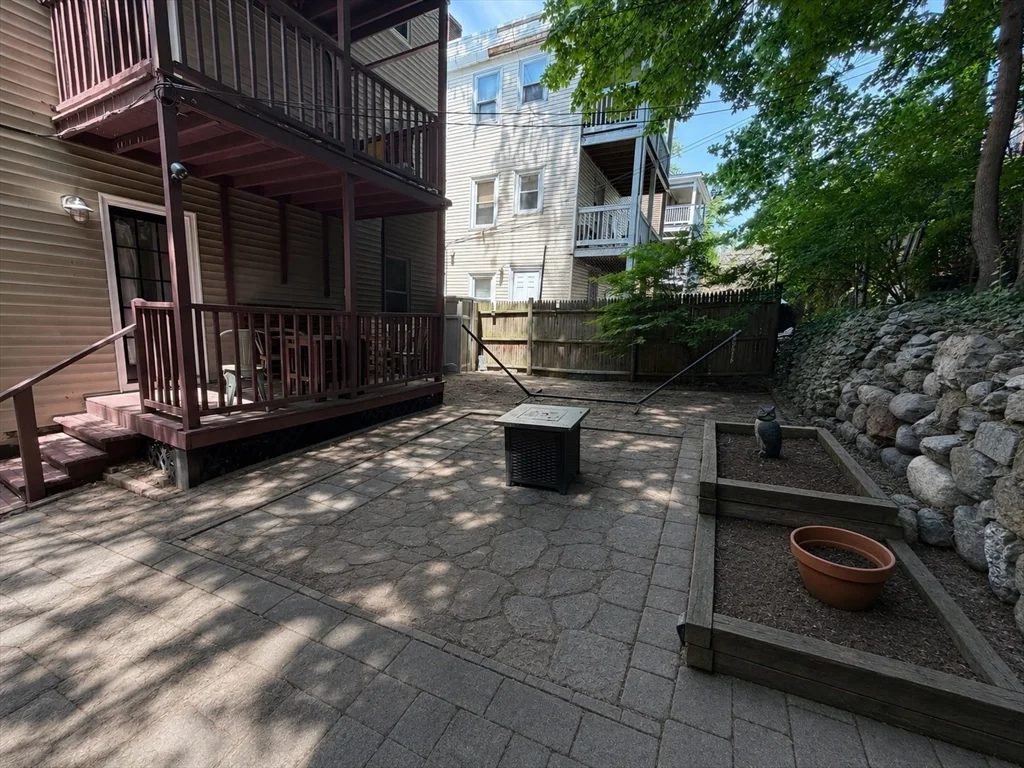 2 bed, 1 bath apartment for rent at 238 Hyde Park Unit 1, Jamaica Plain — photo 10 of 11