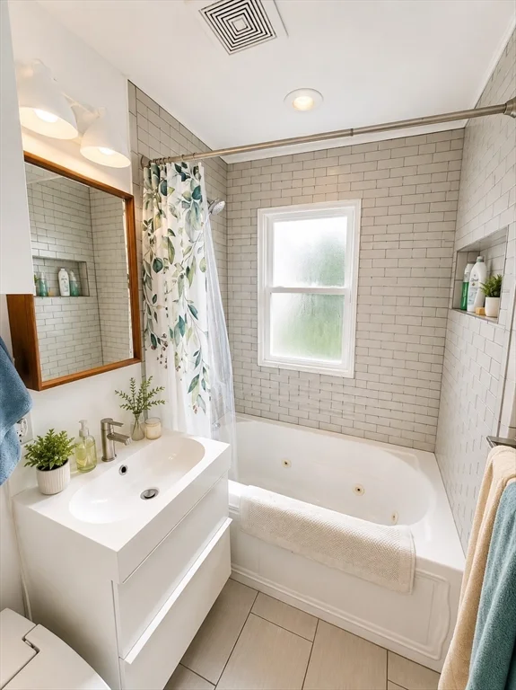 2 bed, 1 bath apartment for rent at 238 Hyde Park Unit 1, Jamaica Plain — photo 7 of 11
